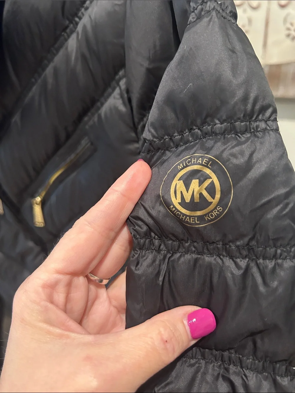 Michael Kors Women’s Black Quilted Puffer Jacket with Gold Hardware Size XL